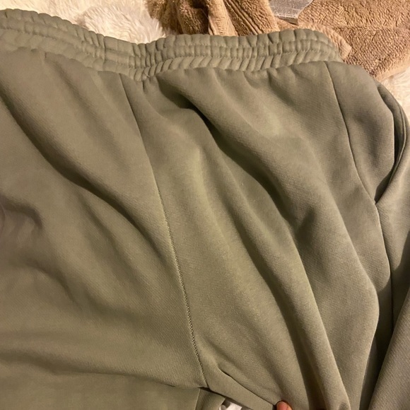 Zara Sweatpants - Picture 2 of 3